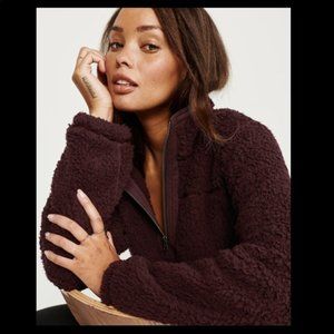 🏷️A&F Quarter Zip Sherpa Jacket in Maroon XL